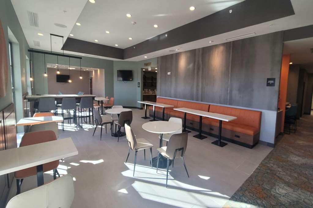 Comfort Suites Cheyenne Restaurant photo